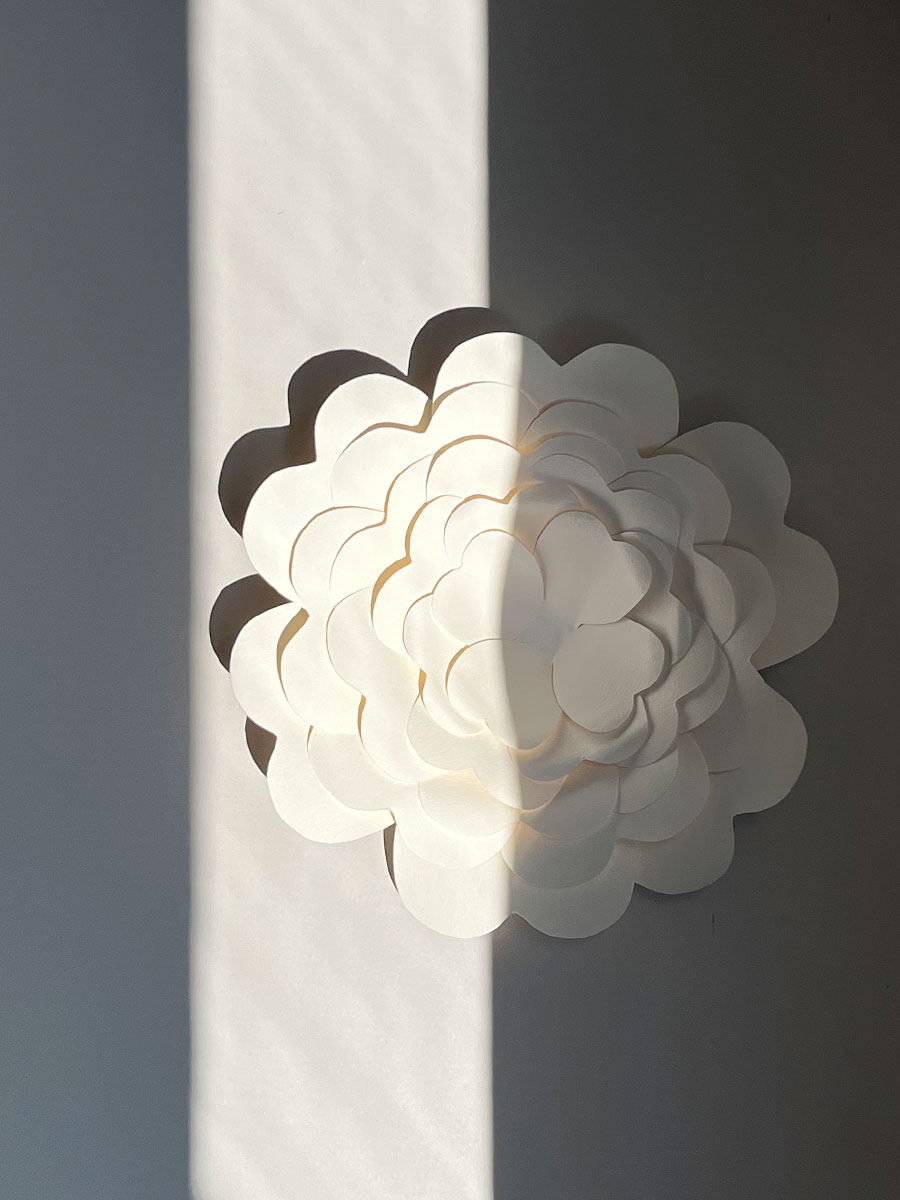 Flor em papel importado